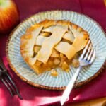 Deliciously Healthy: Your Guide to Low-Carb Apple Crumble Pie